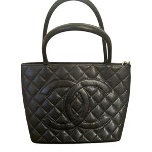 Black Caviar Chanel Medallion Tote (6 Series)